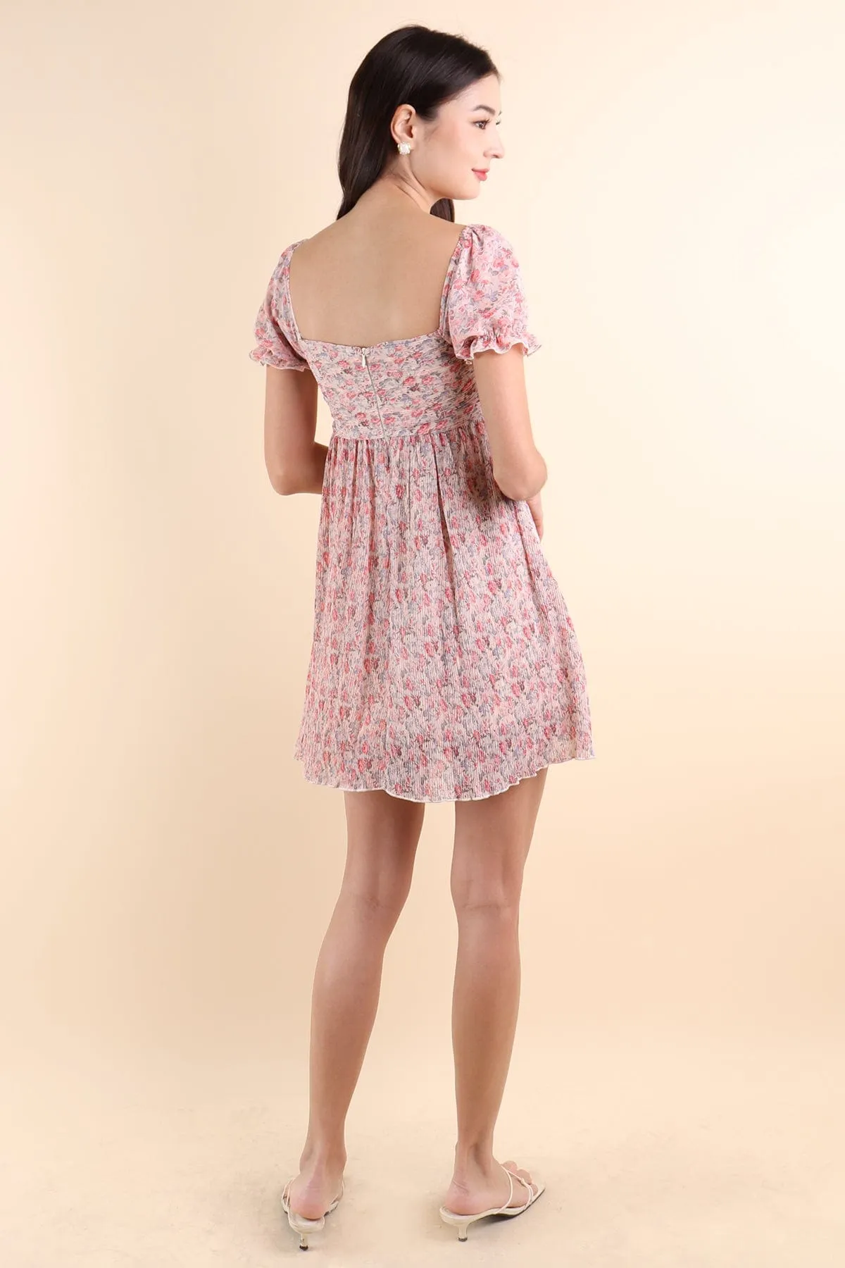 AMARA CRINKLED VINTAGE FLORAL DRESS IN ROSE/CREAM