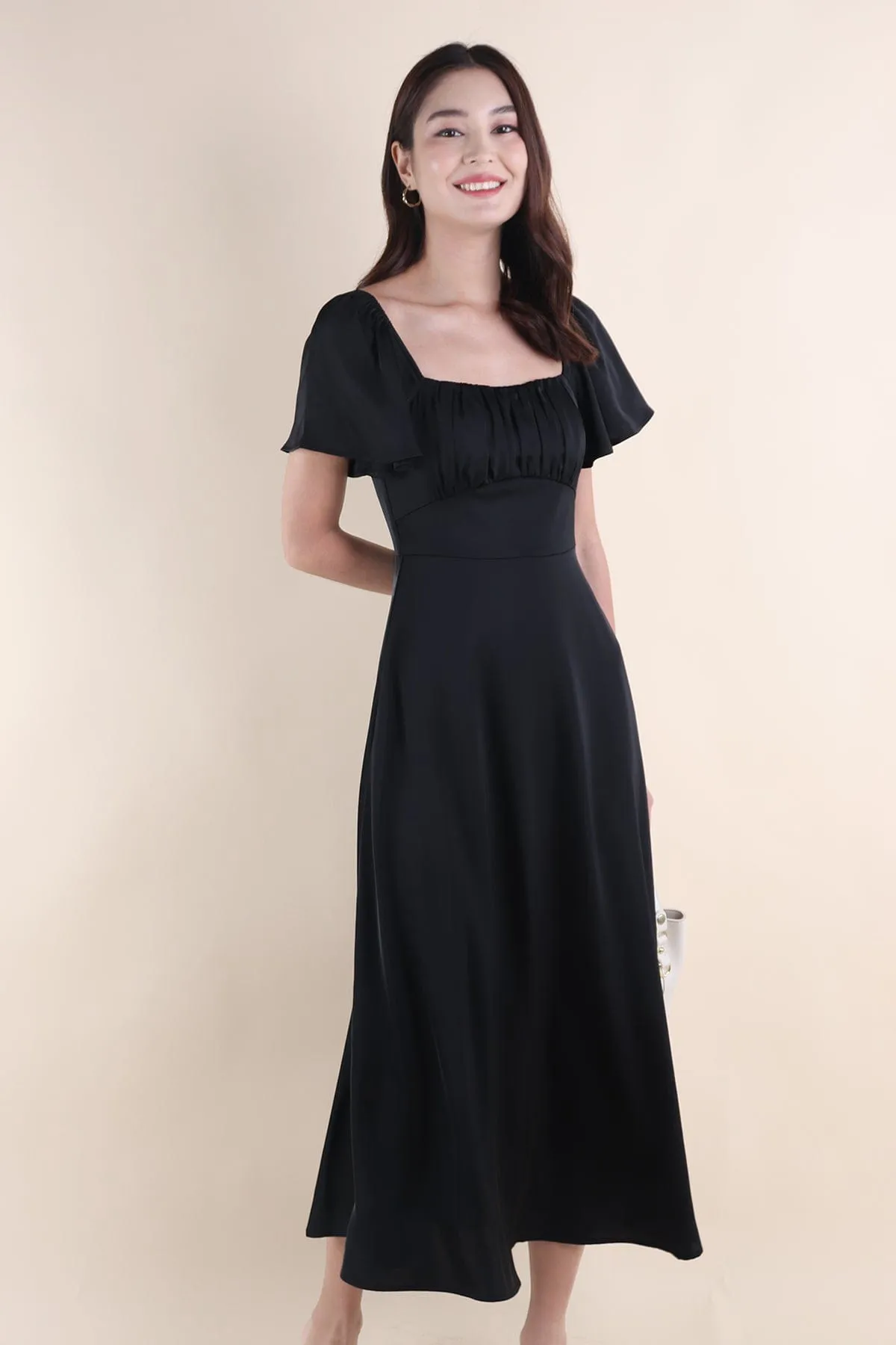 CARMELLIA FLUTTERS MAXI DRESS IN BLACK