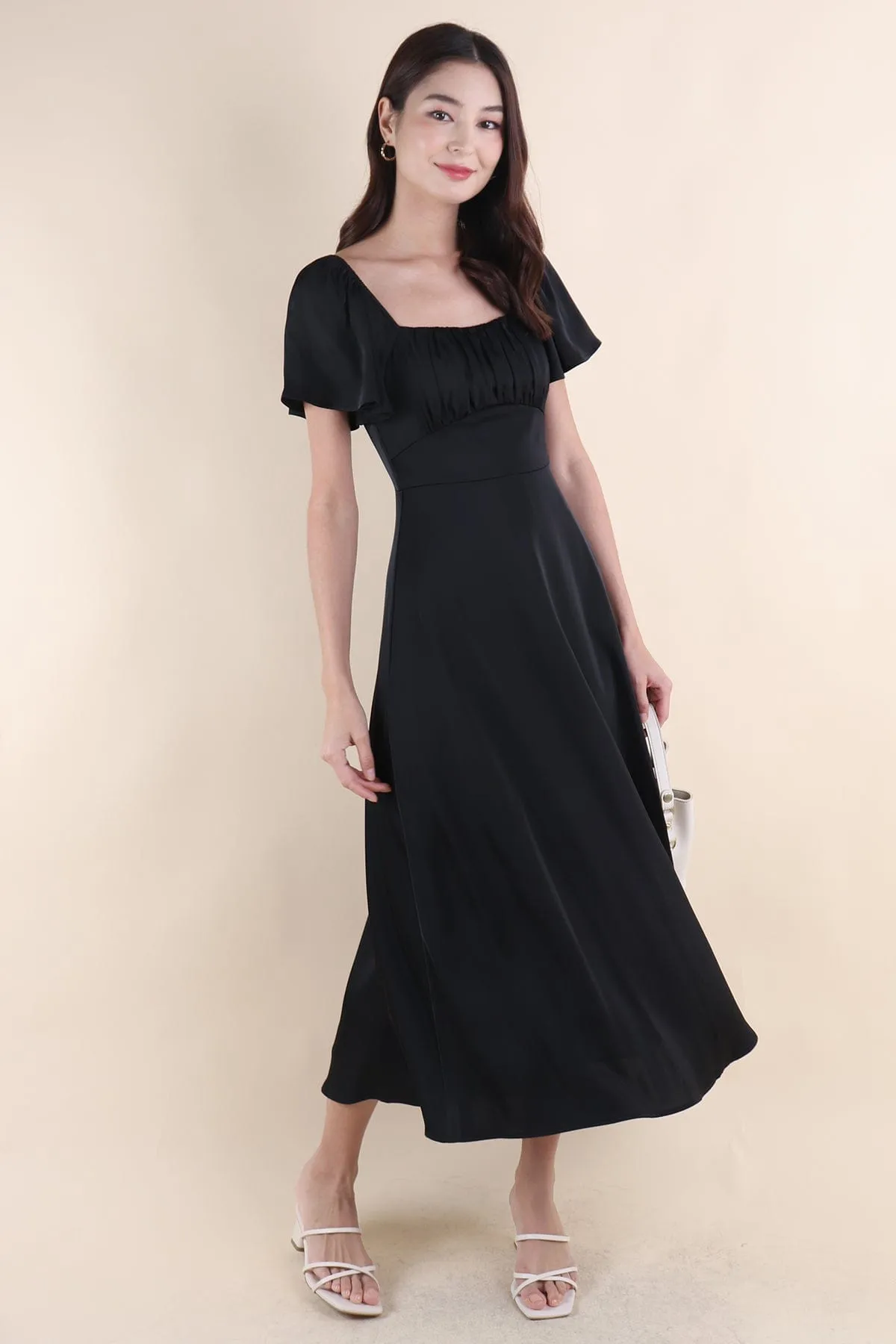 CARMELLIA FLUTTERS MAXI DRESS IN BLACK