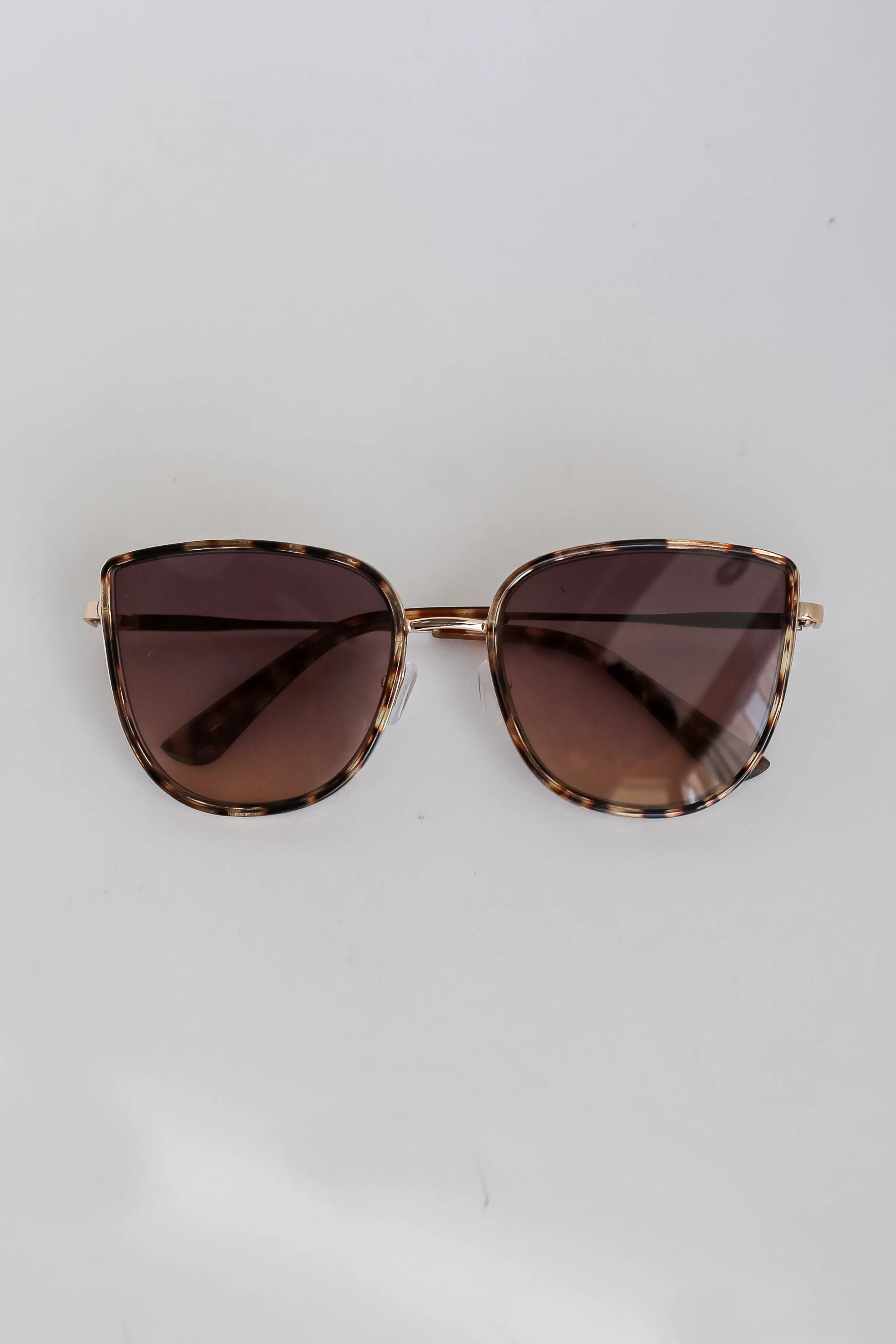 Edgy Intention Tortoise Cat Eye Sunglasses