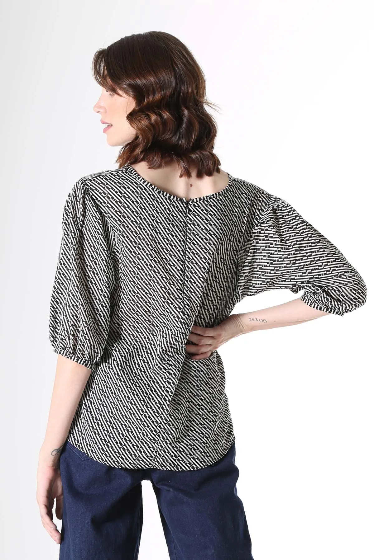 Escher Blouse in Seersucker