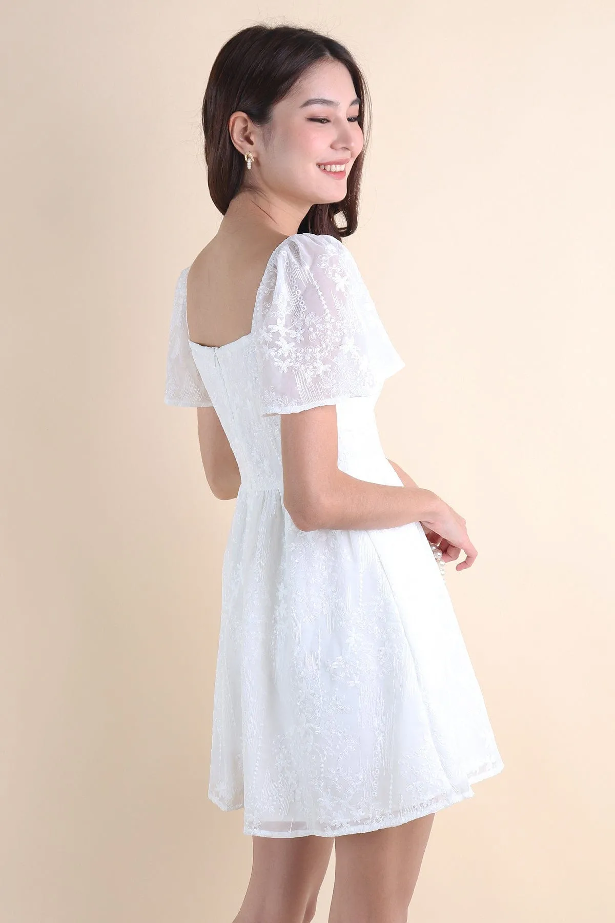 FIDELIA FLUTTERS CUT-OUT DRESS IN WHITE