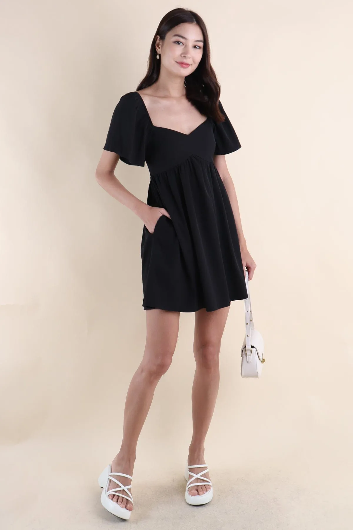 FIOERA FLUTTERS DRESS IN BLACK