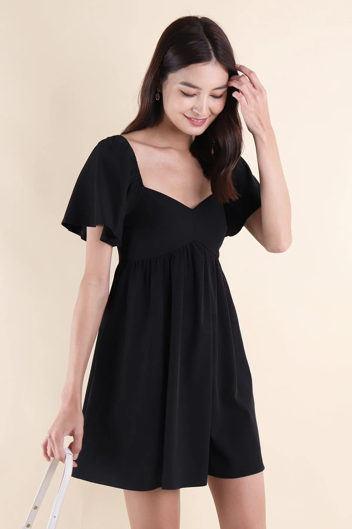 FIOERA FLUTTERS DRESS IN BLACK