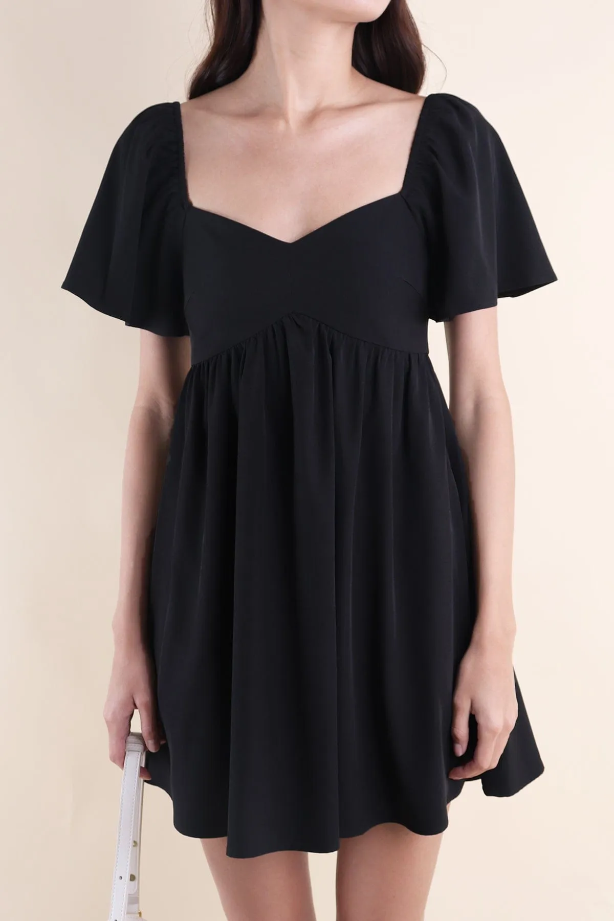 FIOERA FLUTTERS DRESS IN BLACK