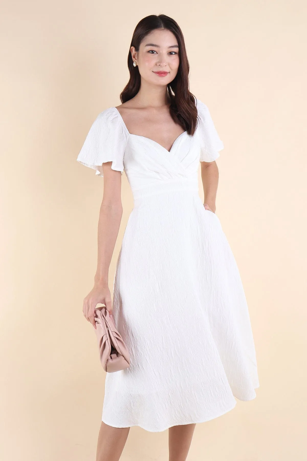 FIORA SLEEVE MIDAXI DRESS IN WHITE