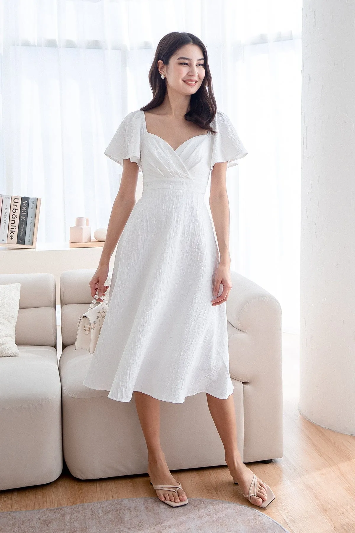 FIORA SLEEVE MIDAXI DRESS IN WHITE