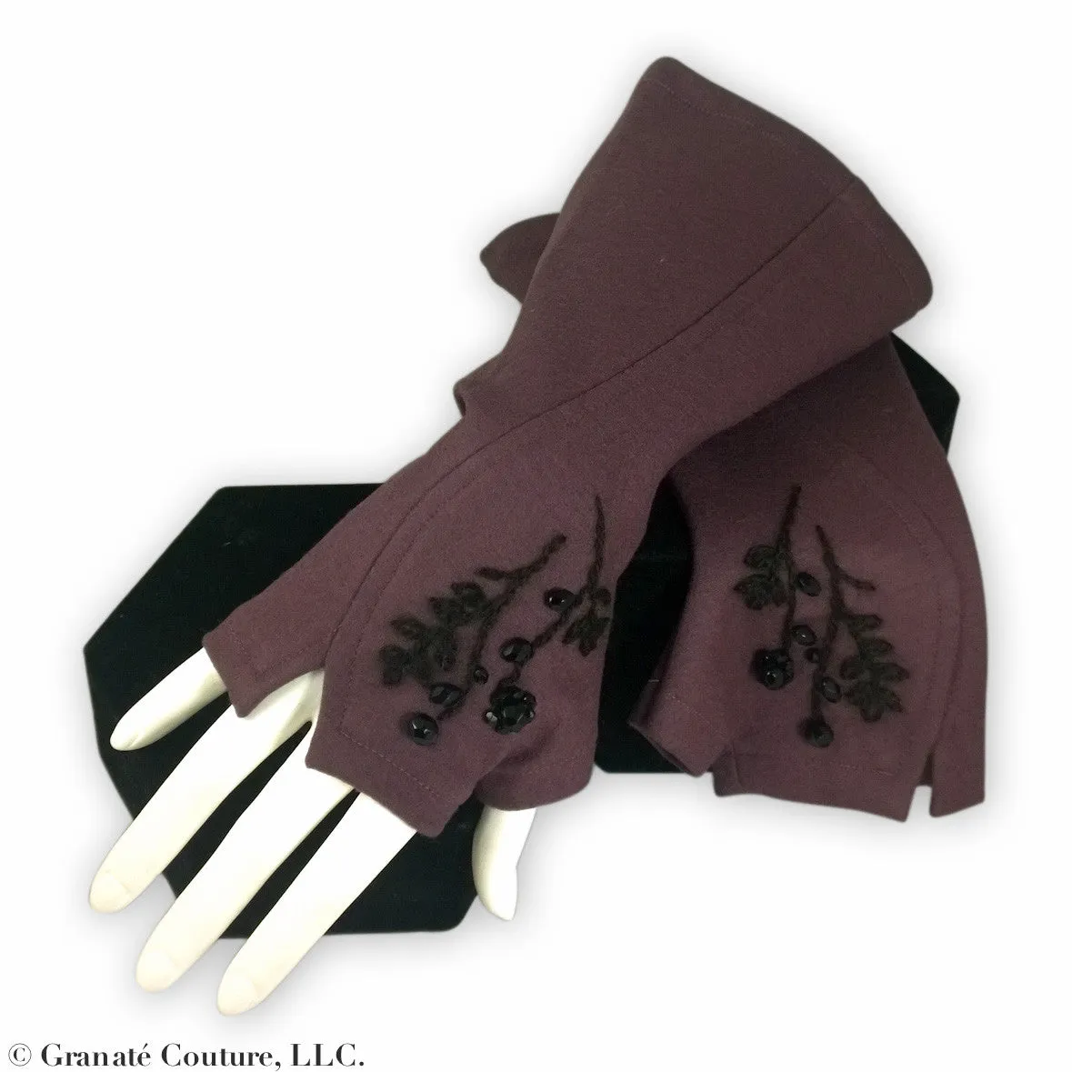 FLORAL MOTIF Gloves. More colours.