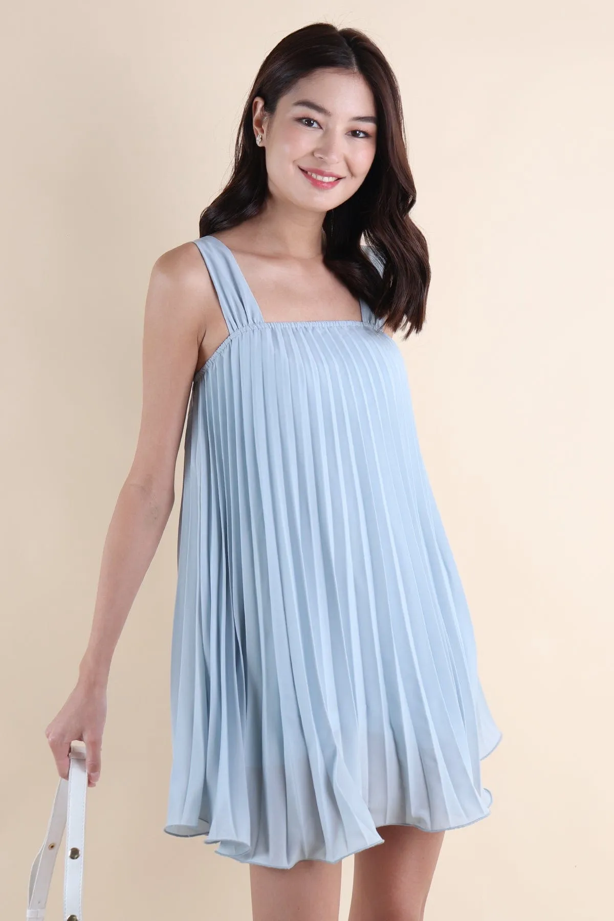 GRANDEUR PLEATED DRESS IN SKY BLUE