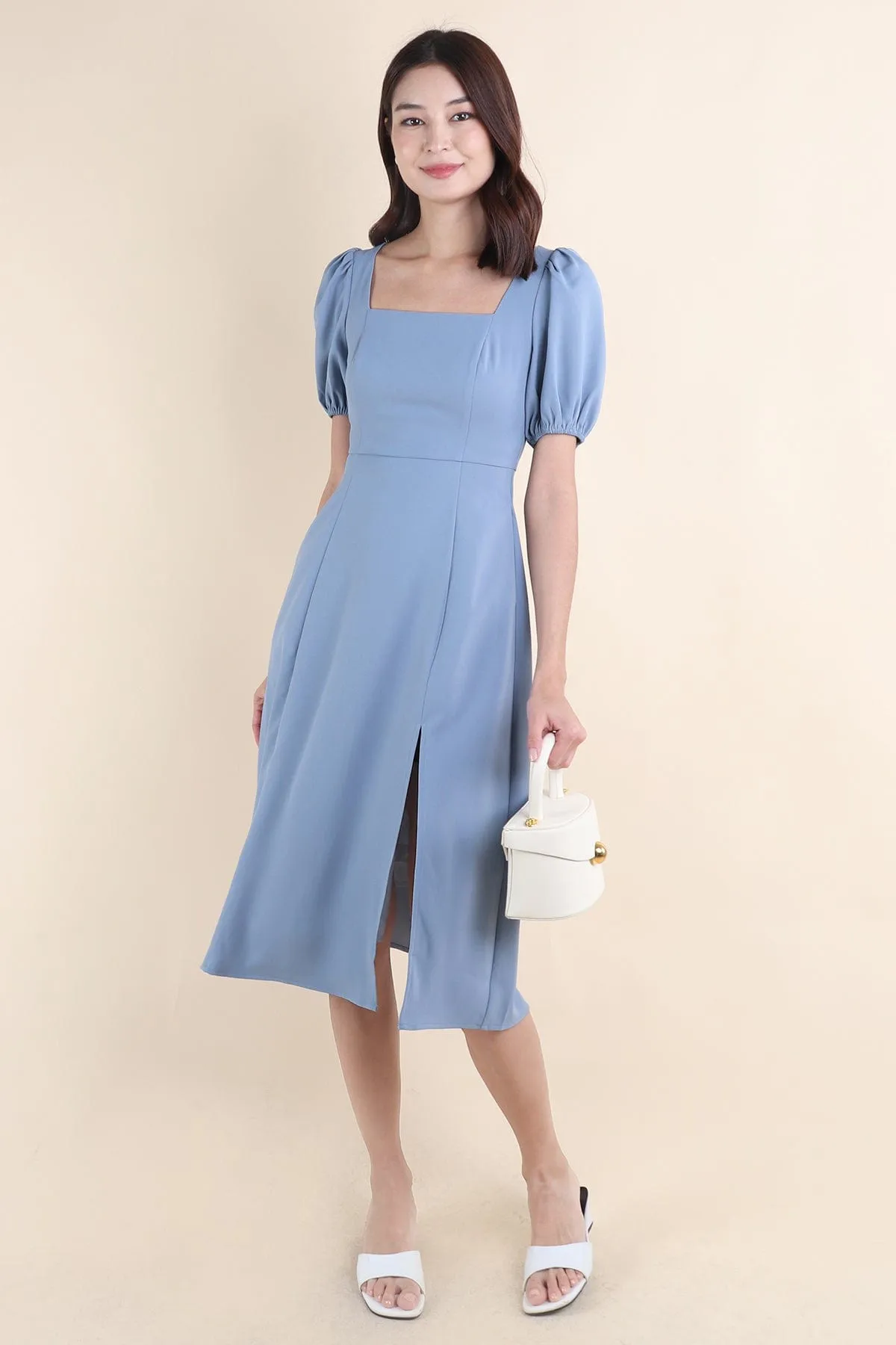 JANELYN SLEEVE MIDI DRESS IN BLUE