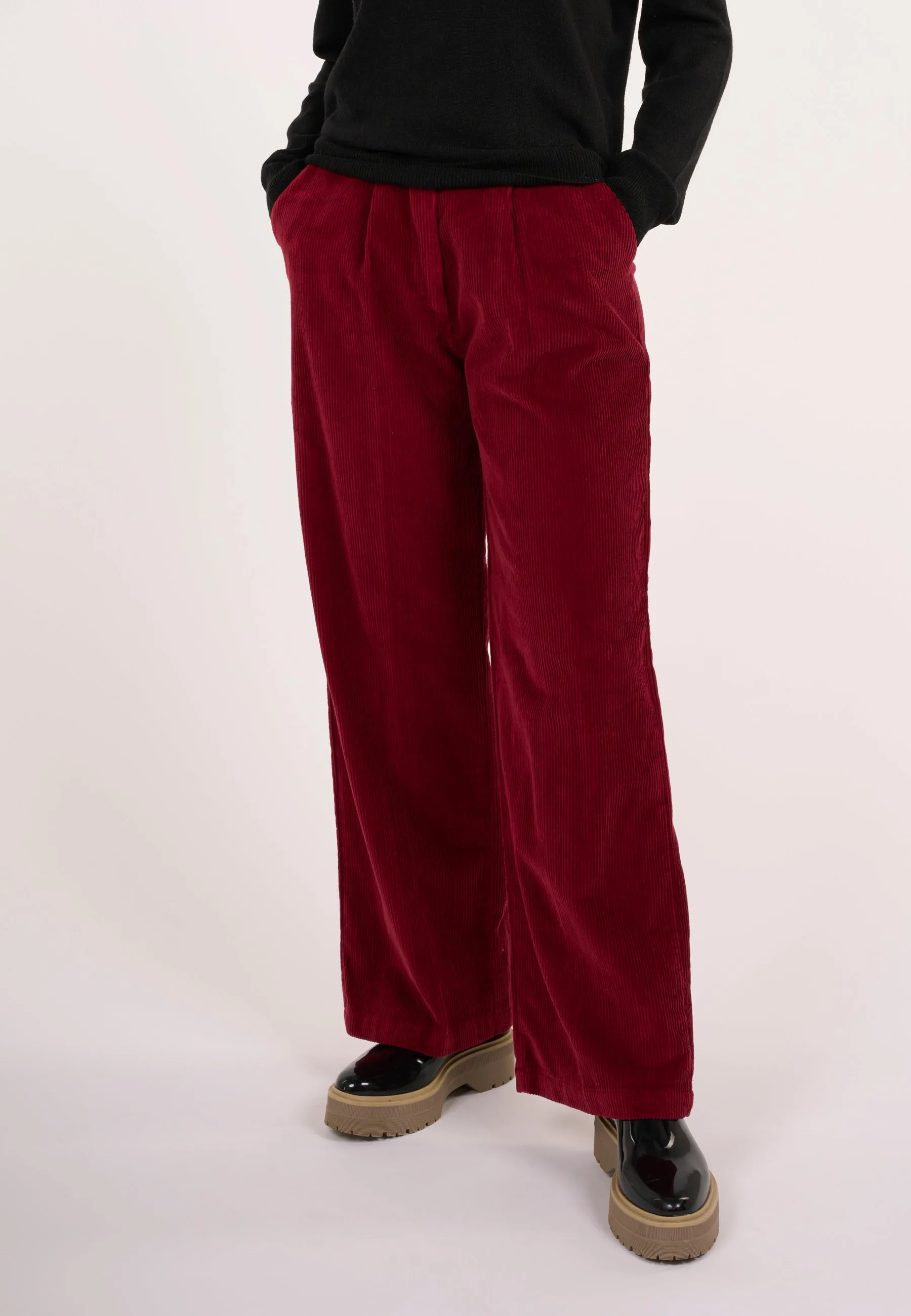 POSEY loose corduroy pant - Rhubarb