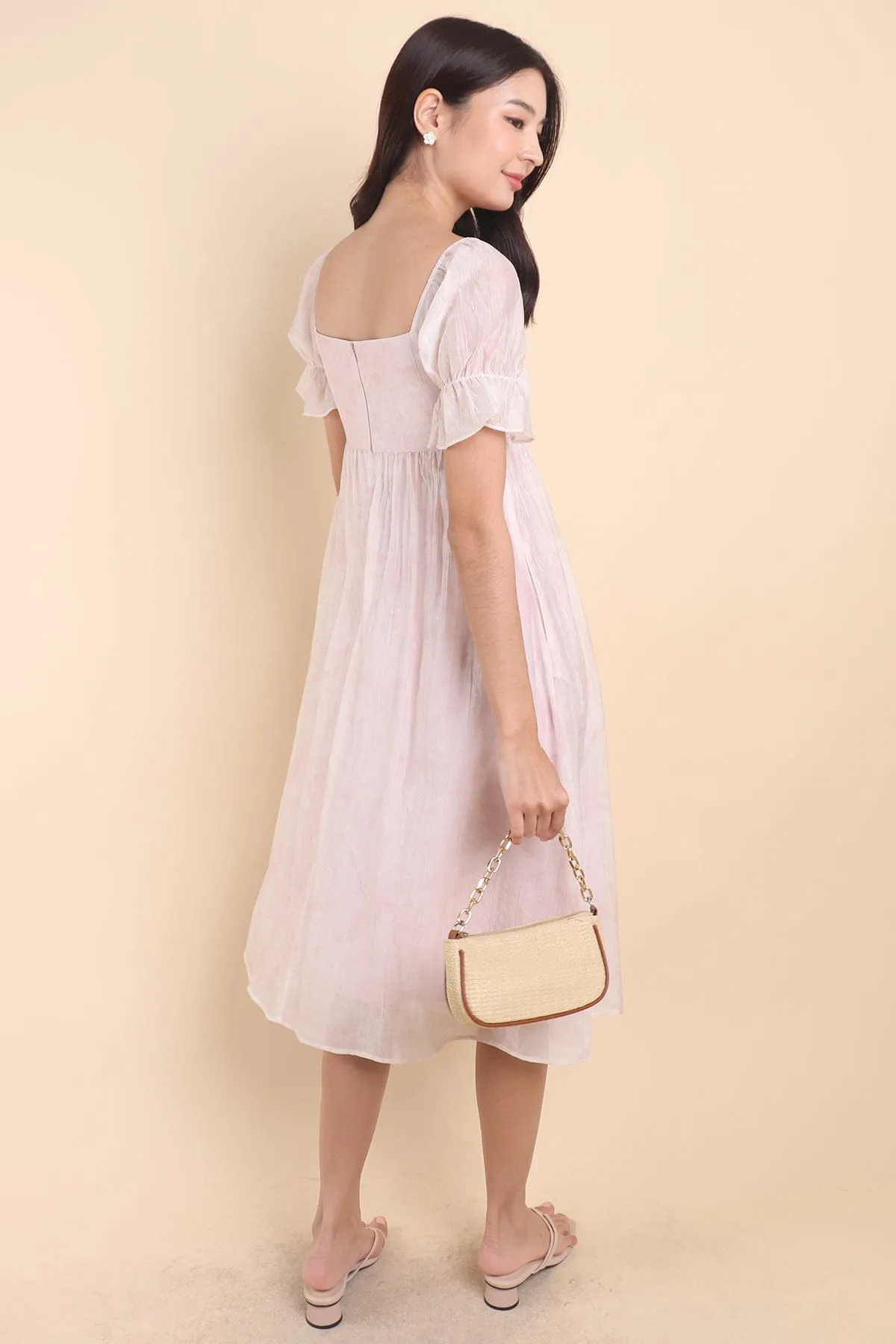 PRAIRIE RUCHED MIDAXI DRESS IN PINK