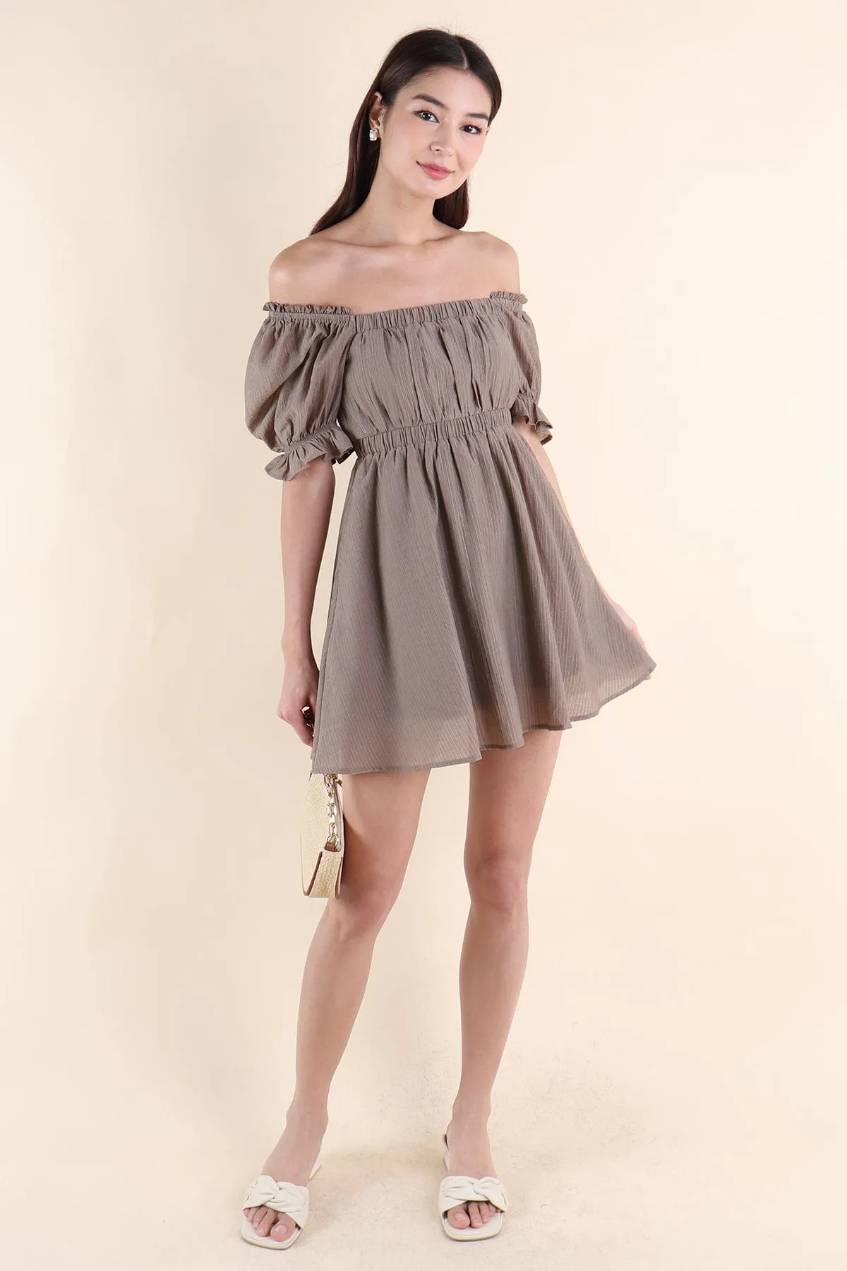 RICO PUFF SLEEVE DRESS IN MOCHA