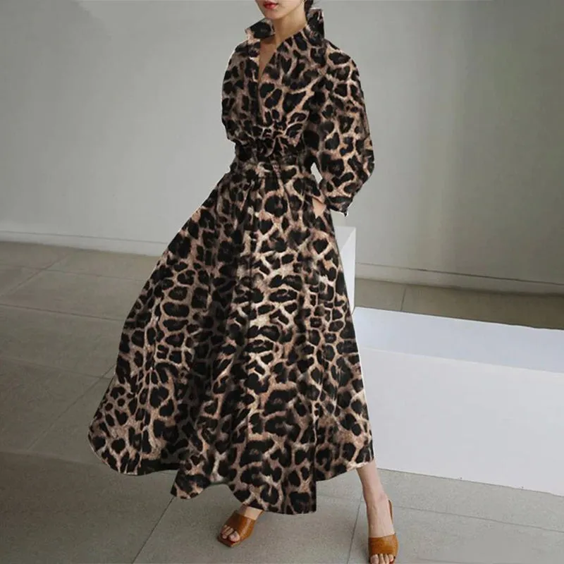 Women's Loose Maxi Dress with Notched Collar and Long Sleeves